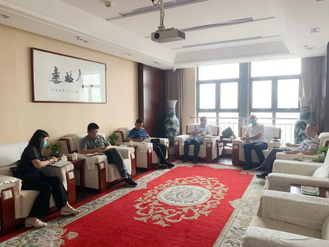 Credible山東城通發(fā)展集團股份有限公司——熱烈歡迎濟南市標(biāo)準(zhǔn)造價站副站長蔣波等一行領(lǐng)導(dǎo)蒞臨我司開展綠色節(jié)能建材調(diào)研工作！